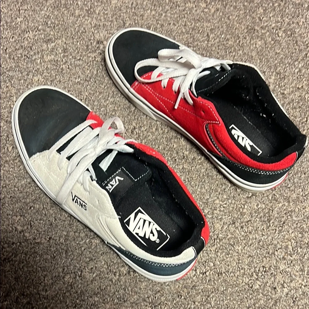 Seldan Vans Black and Red Sneakers unisex